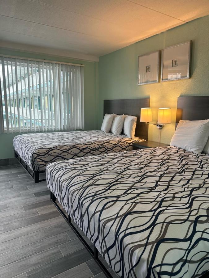 Royal Canadian Motel Wildwood Luaran gambar